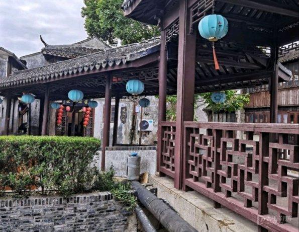 哥哥和妹妹能睡在一张床上吗？